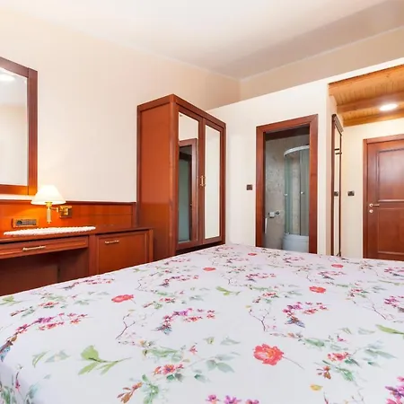 Luna Tsuki Five * Rovinj