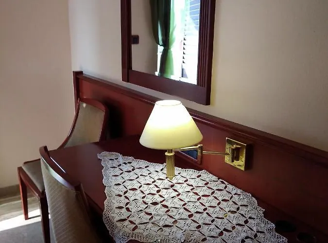 Luna Tsuki Five 罗维尼