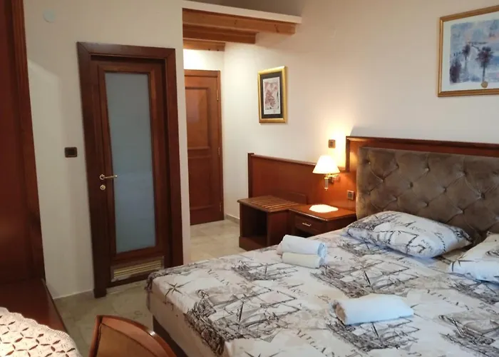 Luna Tsuki Five * 罗维尼